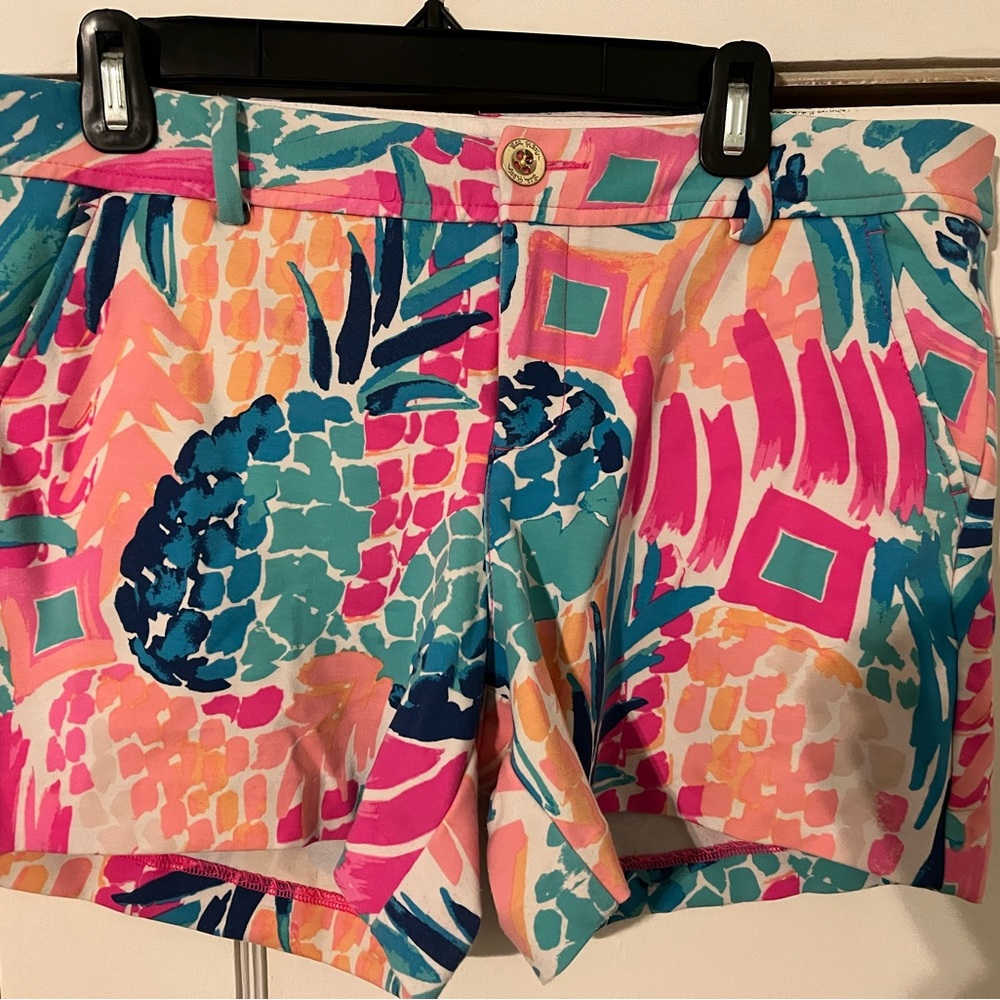 Lilly Pulitzer stretch Callahan shorts - Goombay Smash, Size 10